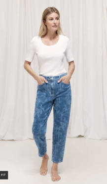 Jeans KEY꞉LA MOM FIT mit tropischem Muster