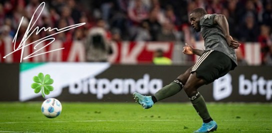 FC Bayern - ein signiertes Matchworn-Trikot von Dayot Upamecano aus dem Topspiel gegen Leverkusen