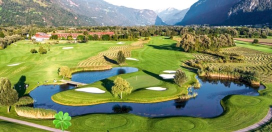 GOLF’n’STYLE - zwei Übernachtungen für zwei Personen im 5* Dolomitengolf Suites in einer Junior Suite inkl. Gourmet-Halbpension und je 1 Tages-Greenfee für den hauseigenen 36-Loch Meisterschaftsplatz.