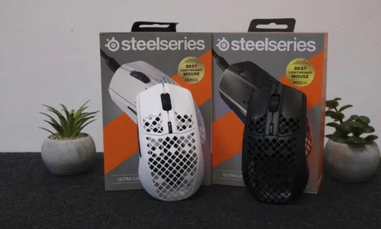 Basic Tutorials - eine ultraleichte SteelSeries Aerox 3 Gaming-Maus (Testmuster)